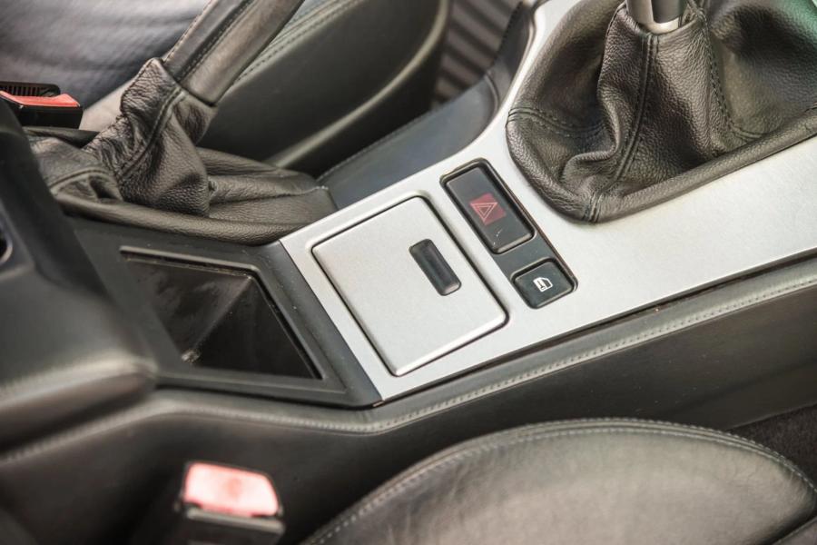 Детали интерьера BMW M5 (E39) 2003 года  (фото 55 из 148)
